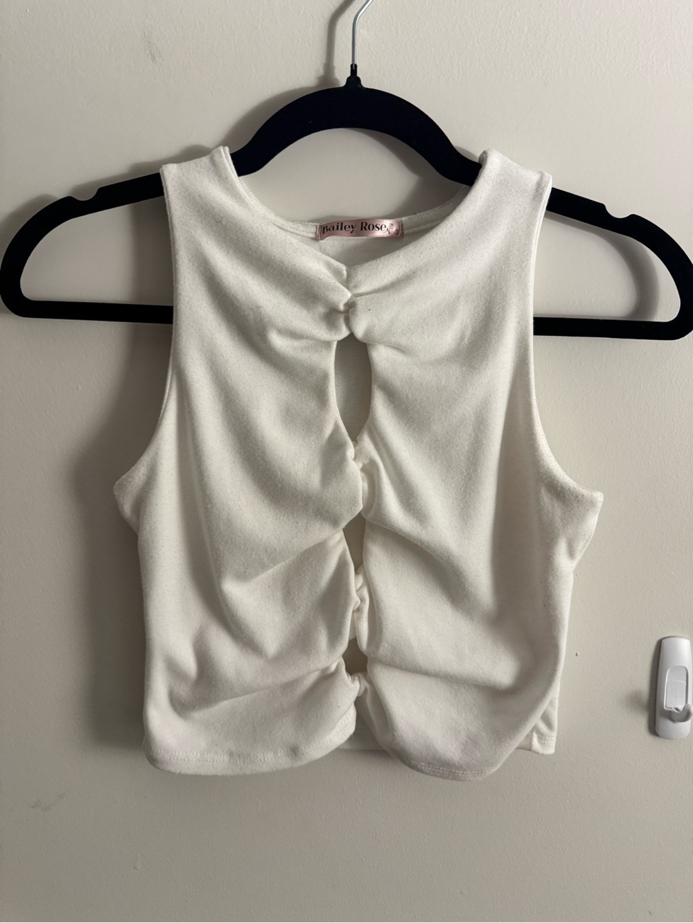 Bailey Rose Key-hole-Front Top